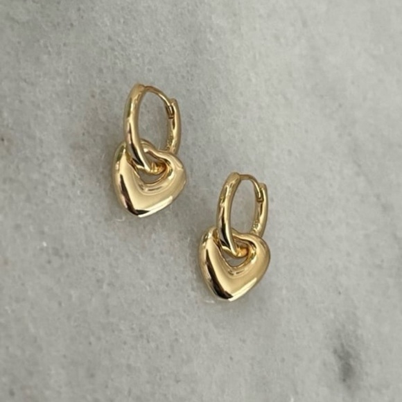 COPY - Gold Bubble Heart Charm Dangle Huggie Hoop Earrings
Brand New - Picture 2 of 5